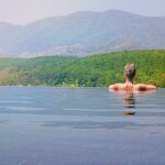 인피니티 풀 (Infinity Pool)